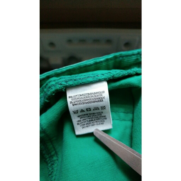 Free People Corduroy shorts Dolphin Hem - Picture 7 of 7